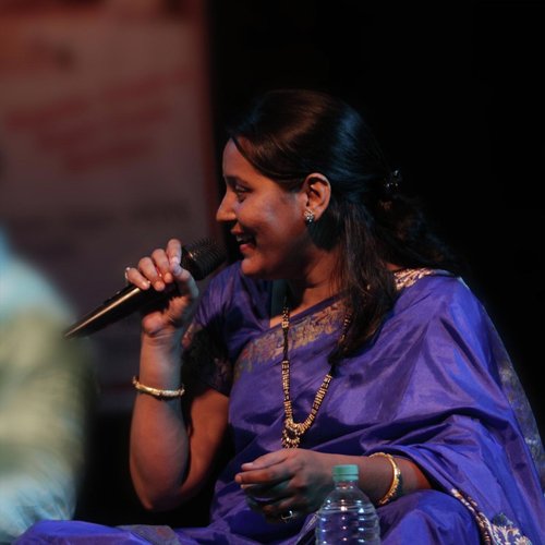 Devotional Song - Chalo Jaye Maiyya Ke Dwar - Yashashree Bhave (Yashi)